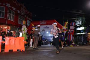 BIB: 230
                            <button type="button" onclick="openModal(26221229)" class="btn btn-primary btn-sm float-right btn-popup" data-toggle="modal" data-target=".modal-high-quality">
                        <i class="fas fa-shopping-cart"></i> Add to Cart
                    </button>
                                            <button type="button" onclick="isThisMe(26221229, true)" class="btn btn-success btn-sm float-right btn-popup btn-isme hidden" data-toggle="tooltip" data-placement="bottom" title="นี่คือรูปของคุณใช่ไหม คลิกที่นี่เพื่อเอาเข้าอัลบั้ม">
                        <i class="fas fa-plus"></i> Add to album
                    </button>
                    <button type="button" onclick="isThisMe(26221229, false)" class="btn btn-warning btn-sm float-right btn-popup btn-isnotme hidden">
                        <i class="fas fa-ban"></i> Remove from album
                    </button>